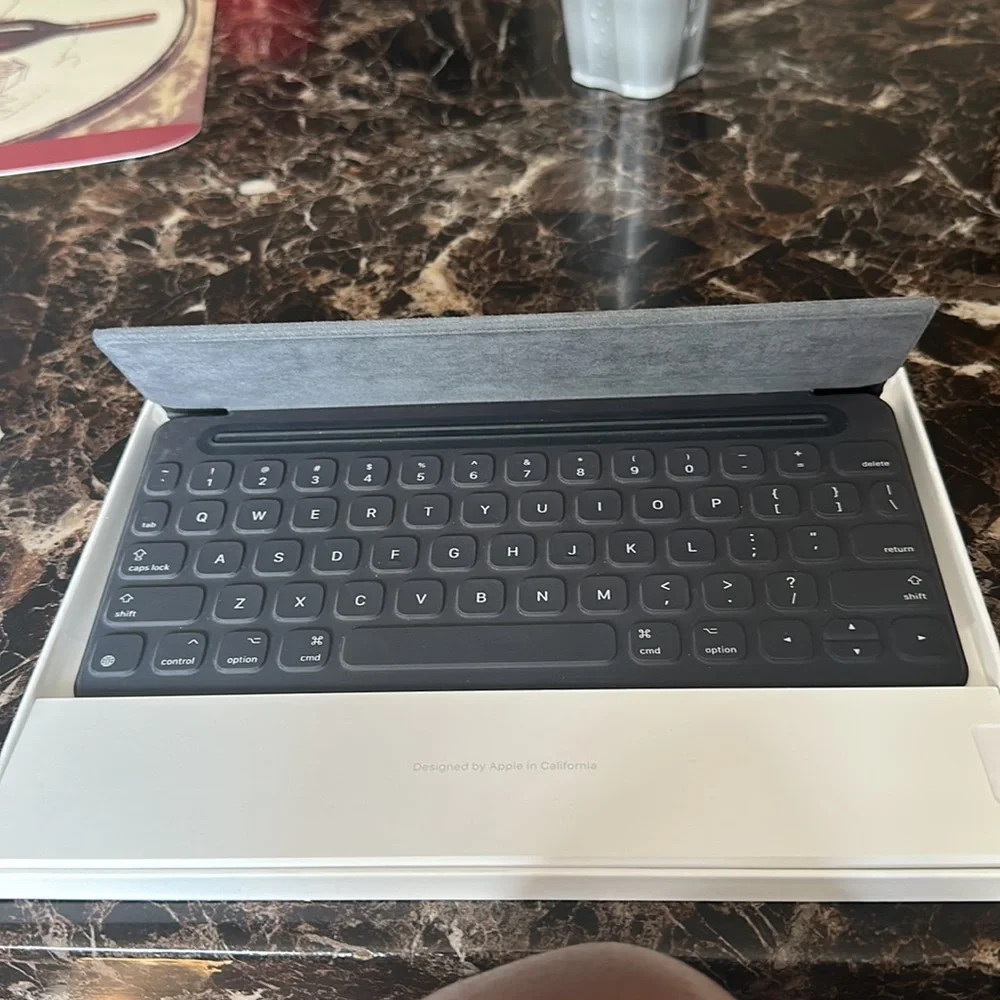 Brand new Apple iPad Pro keyboard